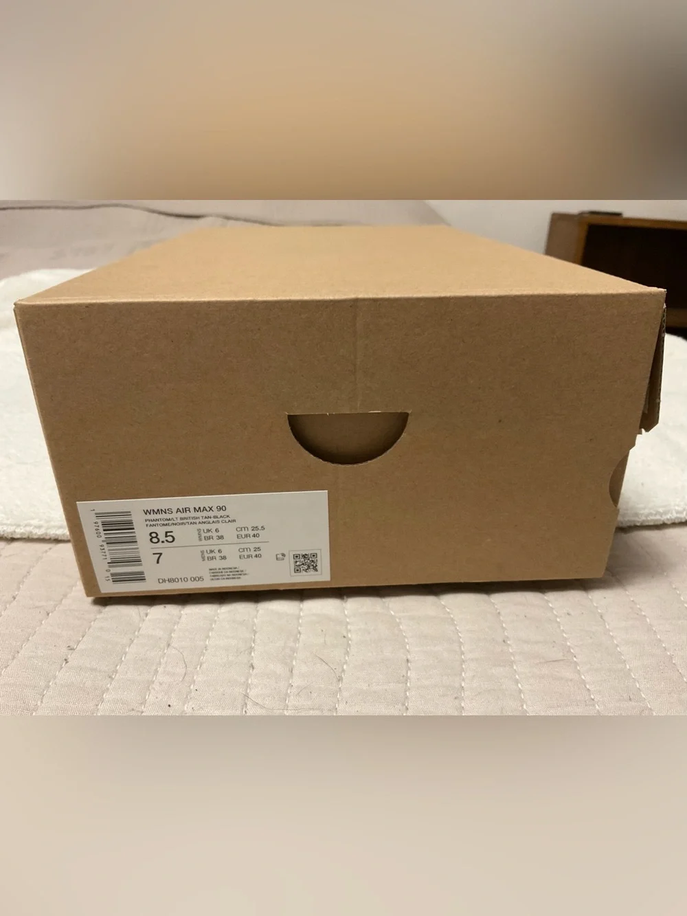 Women’s 8.5 Nike Air Max 90